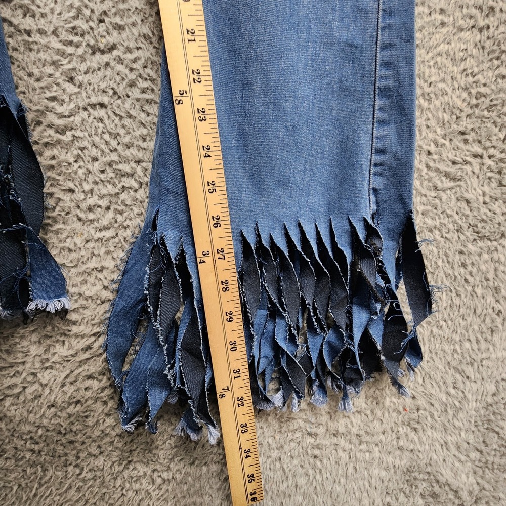 Almost Famous Flare Boho Shredded Jeans Womens Size 3 Blue Stretch Denim‎ - Picture 15 of 15